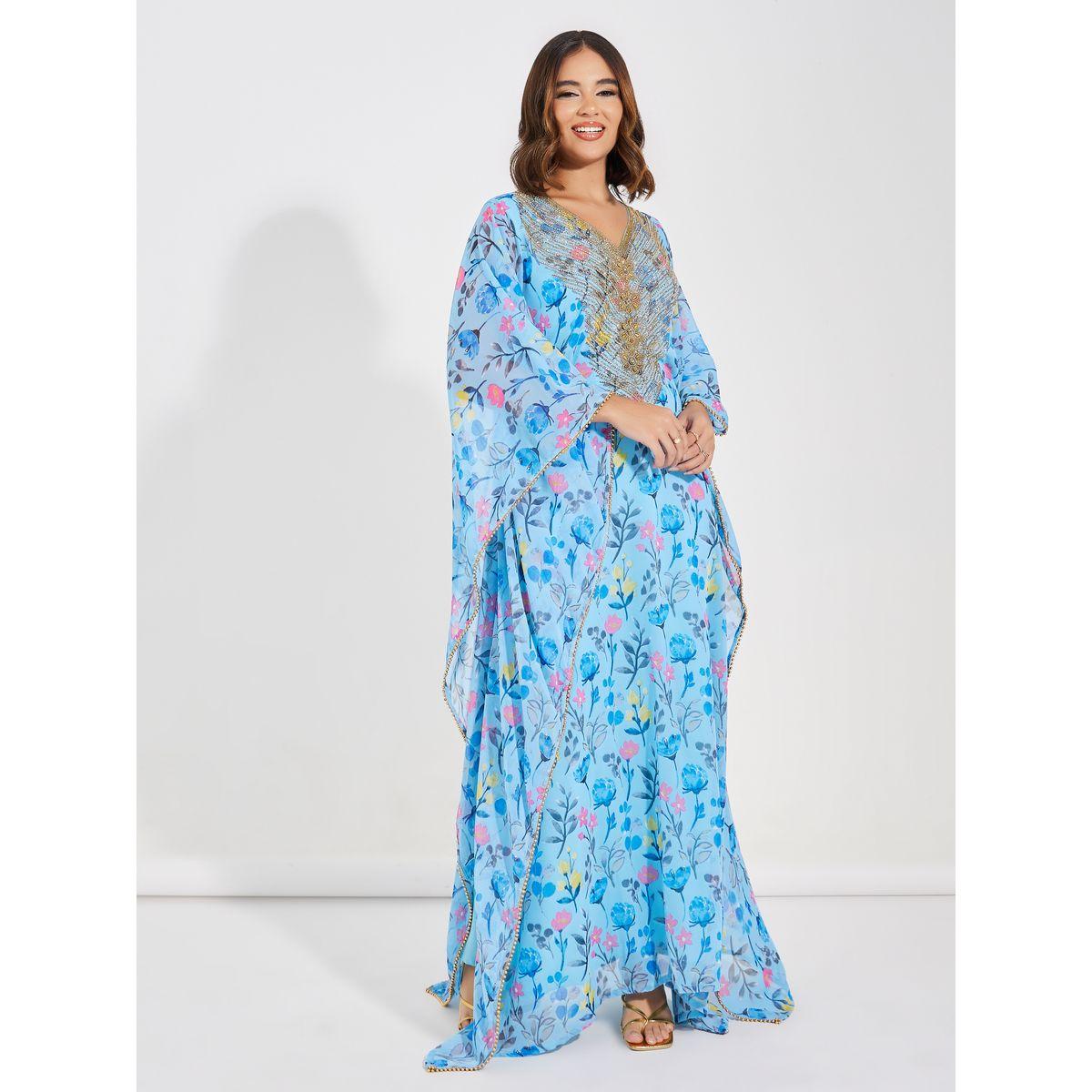 قفطان مطبع بزهور مع تداخلات مُطرّزة ماكسيم كرييشن × ستايلي-women-arabicclothing-kaftan-image-1