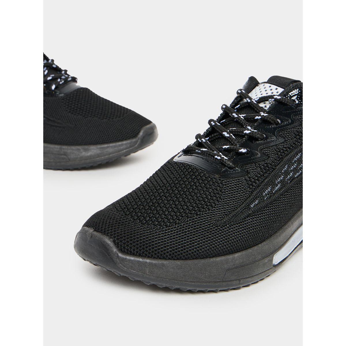 حذاء سنيكرز بكعب شانكي ورباط غلق-men-shoes-sneakers-image-3