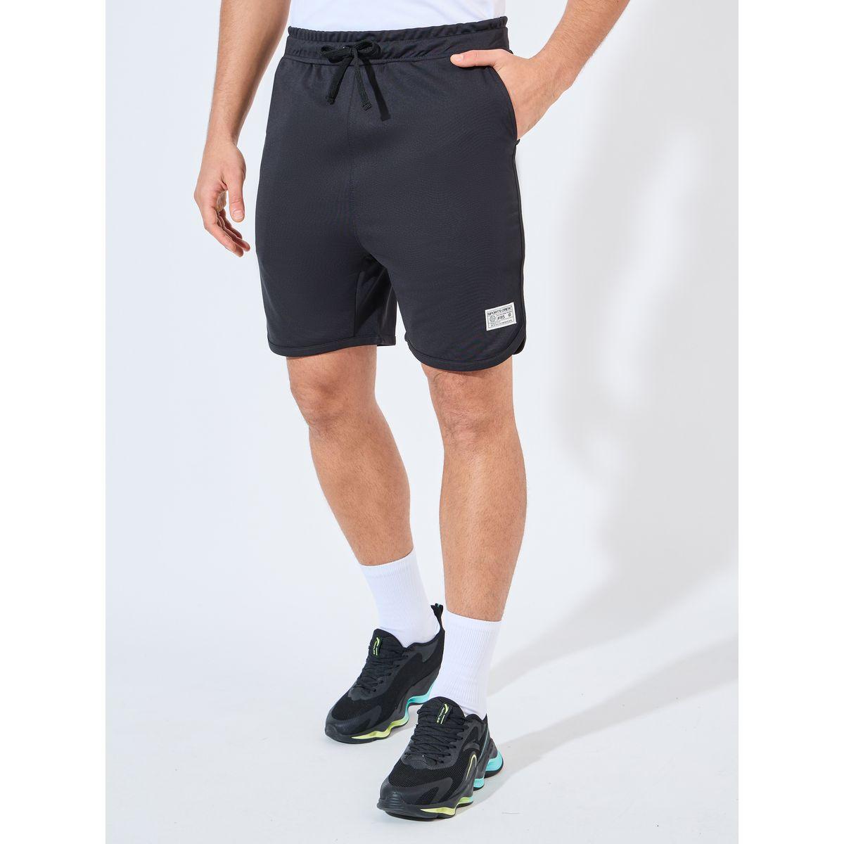 شورت ركوب الدراجات مزين بشارة-men-clothing-sportswearandactivewear-bottoms-image-1