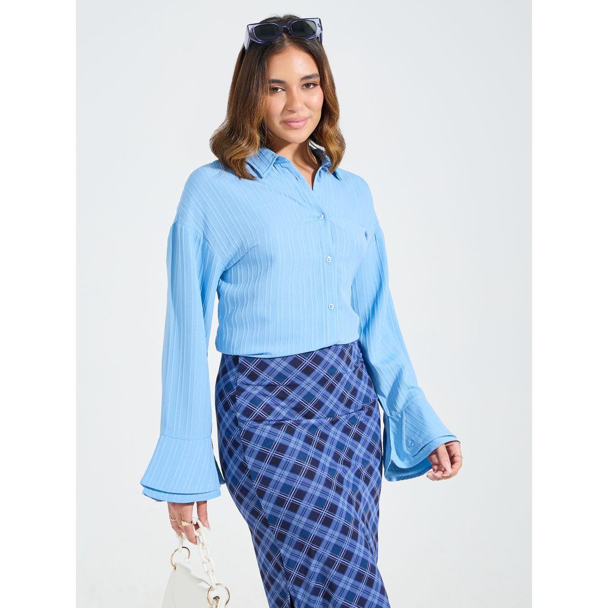 بلوزة بتفاصيل بارزة الملمس واكتاف منخفضة مع اكمام جرس-women-clothing-shirtsandblouses-shirts-image-1