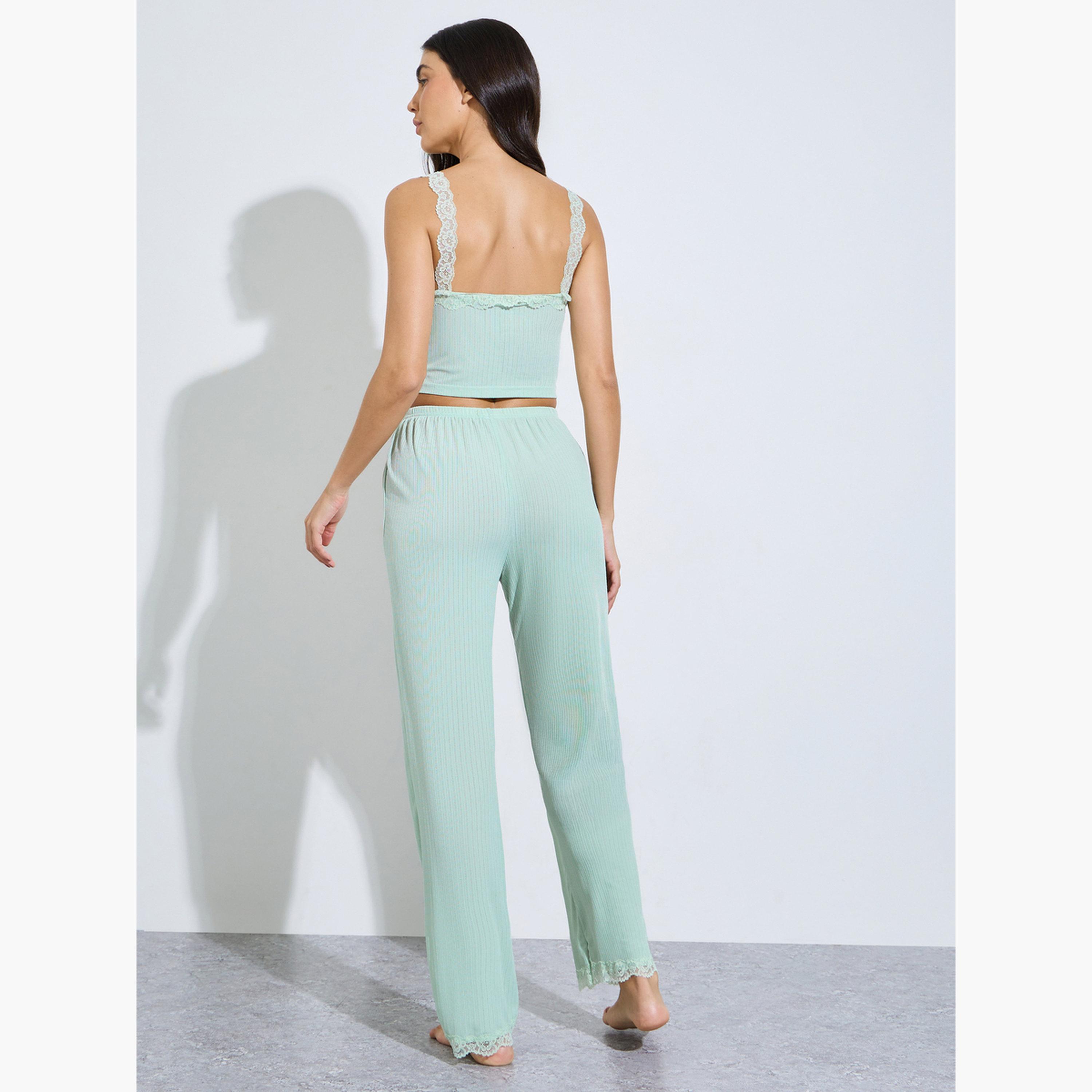 طقم بيجاما من بنطال وبلوزة بحمالات وتفاصيل دانتيل-women-clothing-nightwear-pyjamas-longsets-image-4