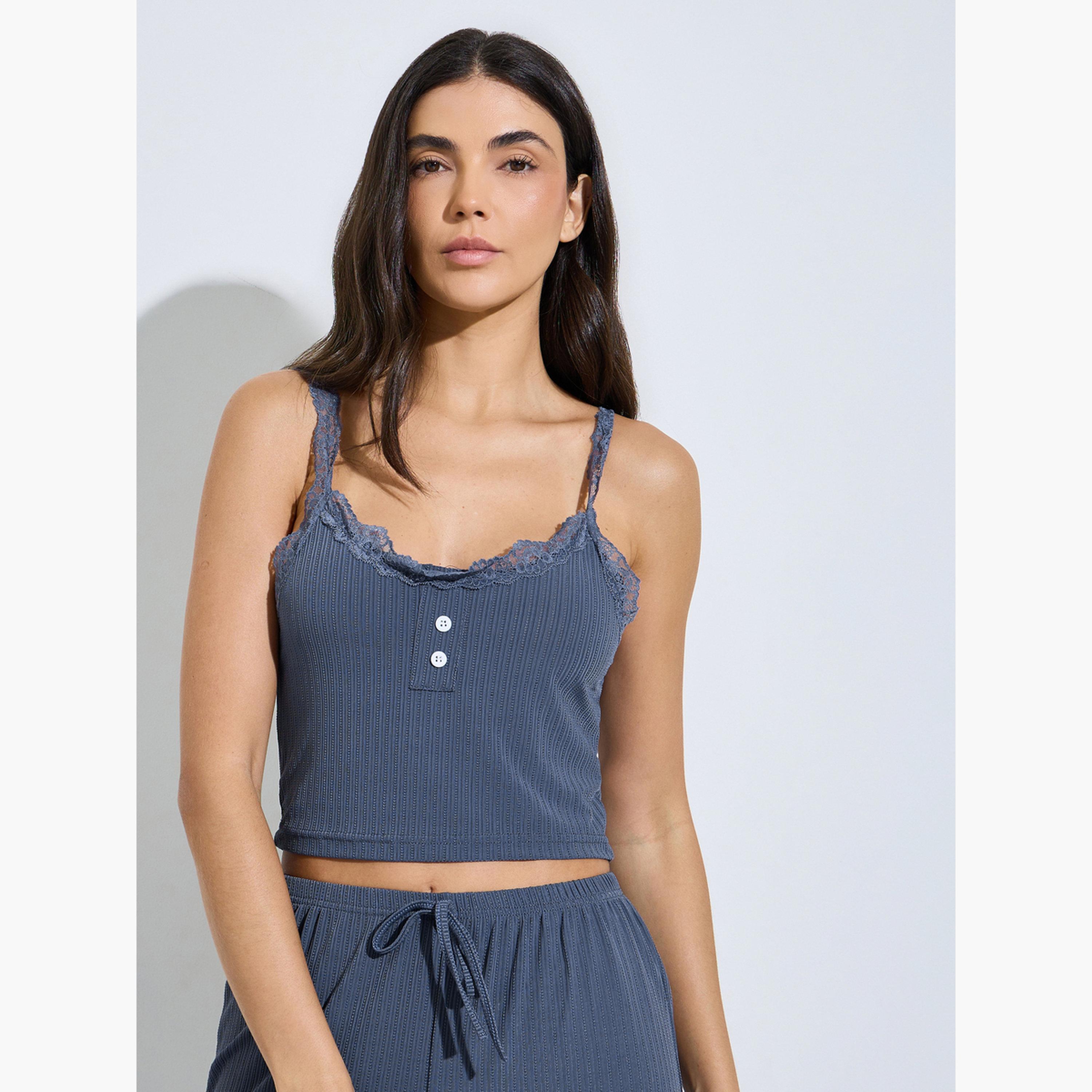 طقم بيجاما من بنطال وبلوزة بحمالات وتفاصيل دانتيل-women-clothing-nightwear-pyjamas-longsets-image-2