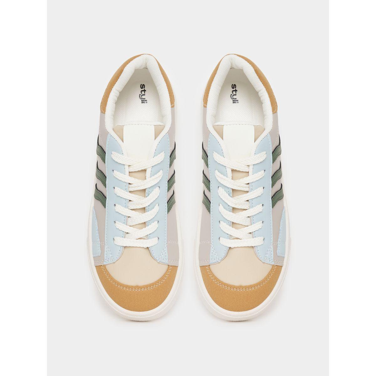 حذاء سنيكرز برباط غلق-women-shoes-sneakers-image-5