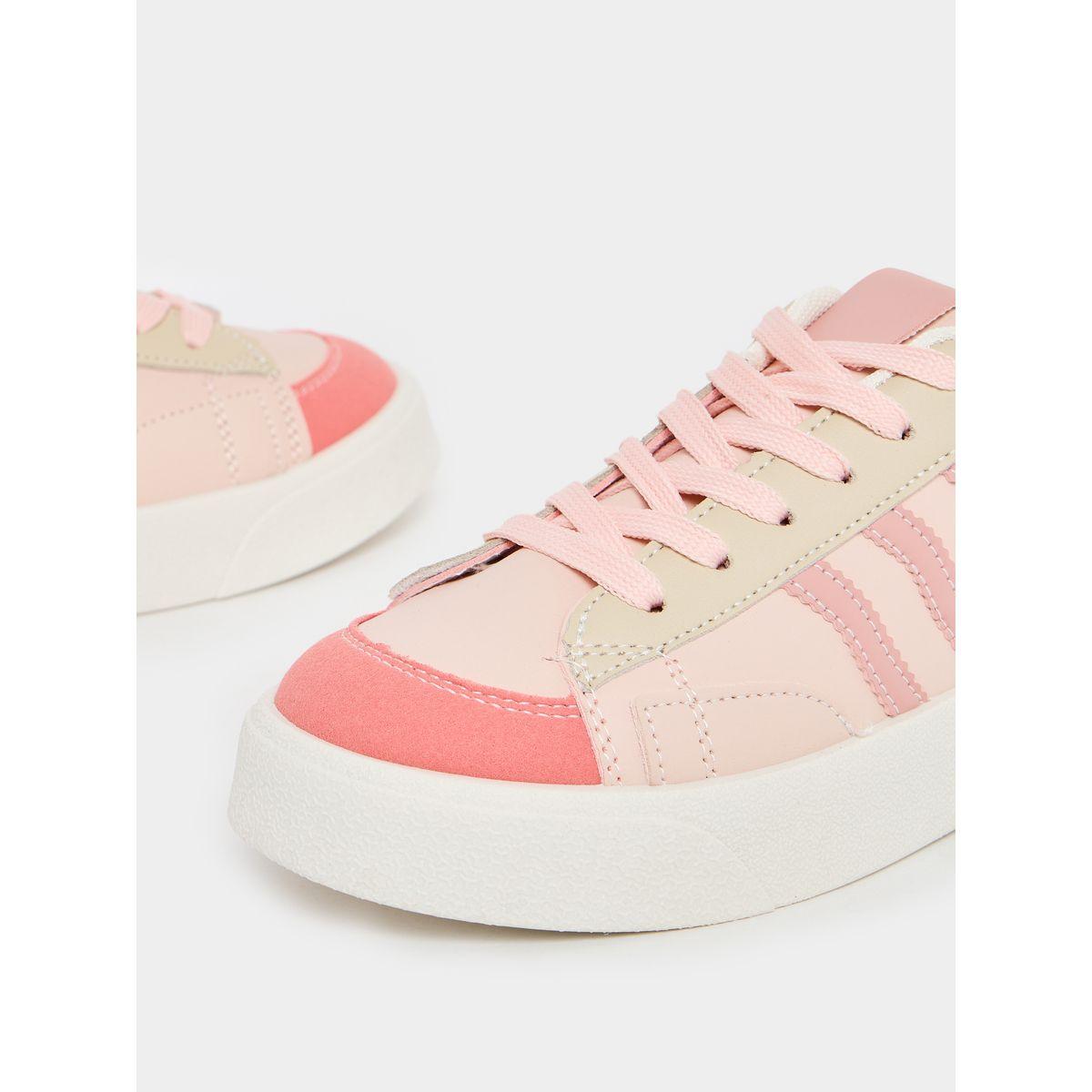 حذاء سنيكرز سكاتر برباط غلق-women-shoes-sneakers-image-3