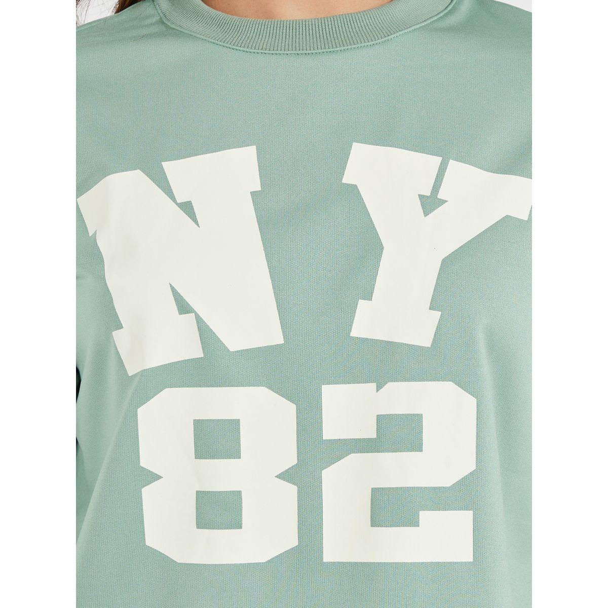 تيشيرت فضفاض بطبعة كتابة مع اكتاف منخفضة-women-clothing-tshirts-image-3