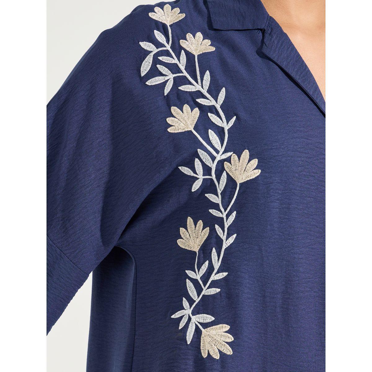 Styli Embroidery Detail Collared Jalabiya-women-arabicclothing-jalabiyas-image-3