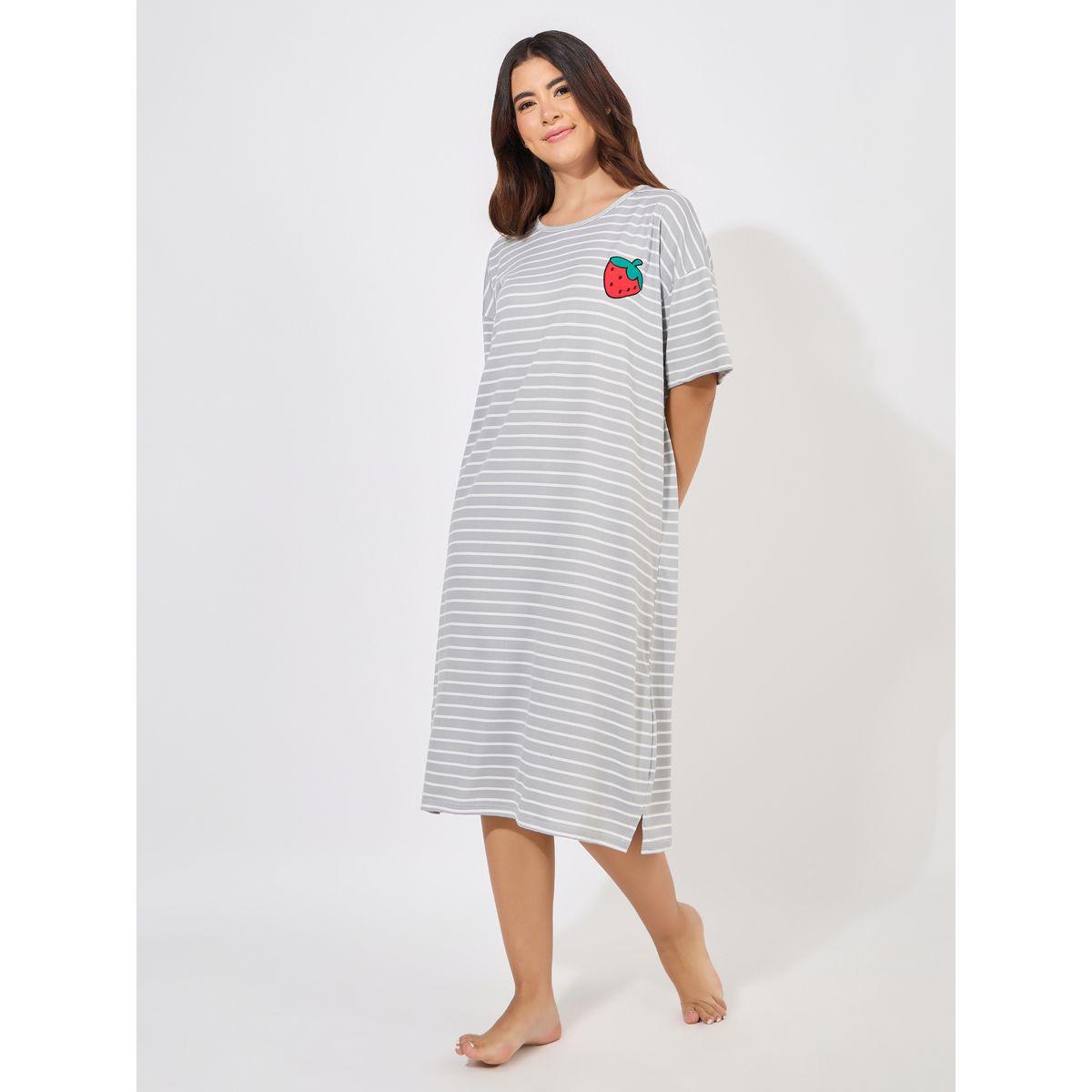 قميص نوم مخطط ومزين بشارة على شكل فراولة-women-clothing-nightwear-nighties-image-1