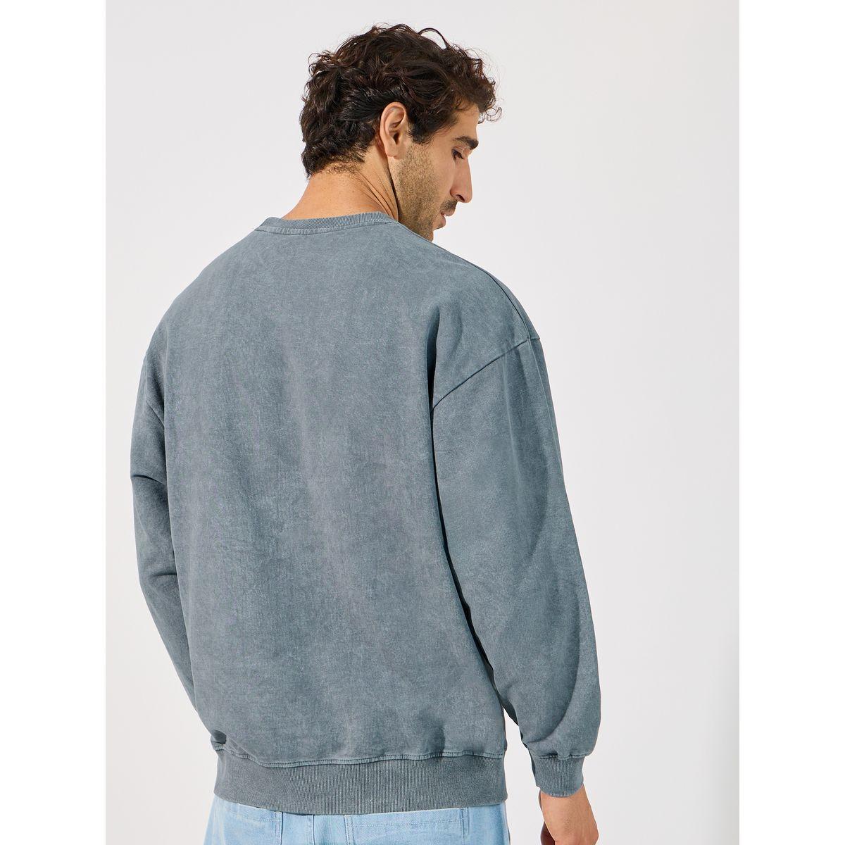Styli Acid Wash Minimal Print Boxy Sweatshirt-men-winterwear-hoodiesandsweatshirts-image-4