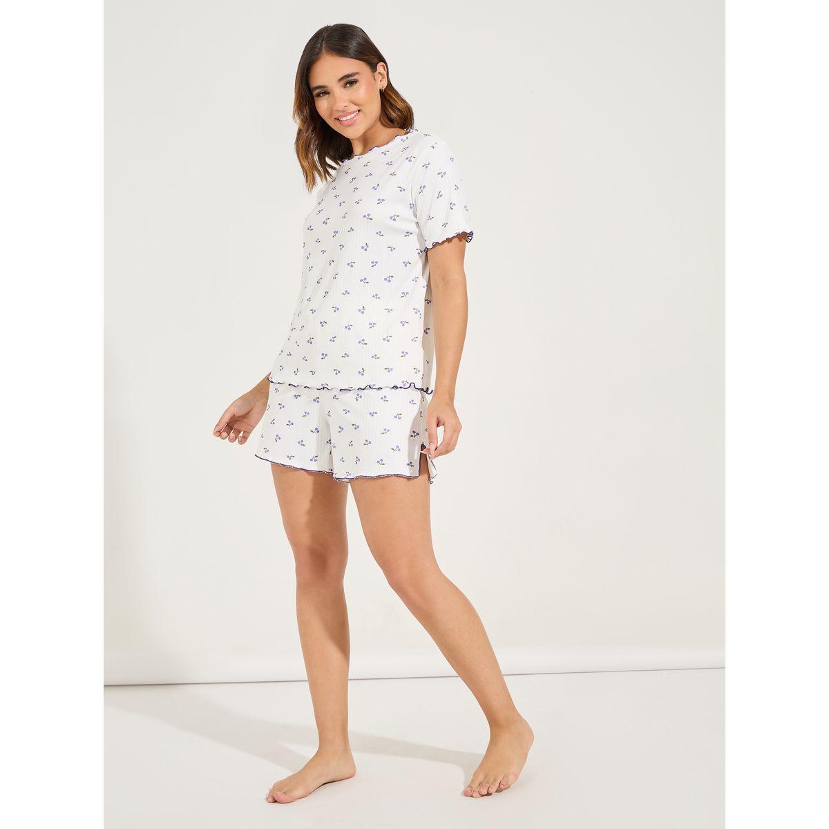 مجموعة من شورت وتيشيرت بطبعة زهور-women-clothing-nightwear-pyjamas-shortsets-image-2