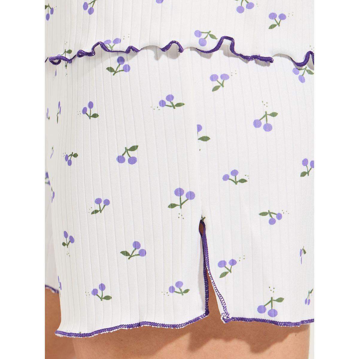 مجموعة من شورت وتيشيرت بطبعة زهور-women-clothing-nightwear-pyjamas-shortsets-image-4