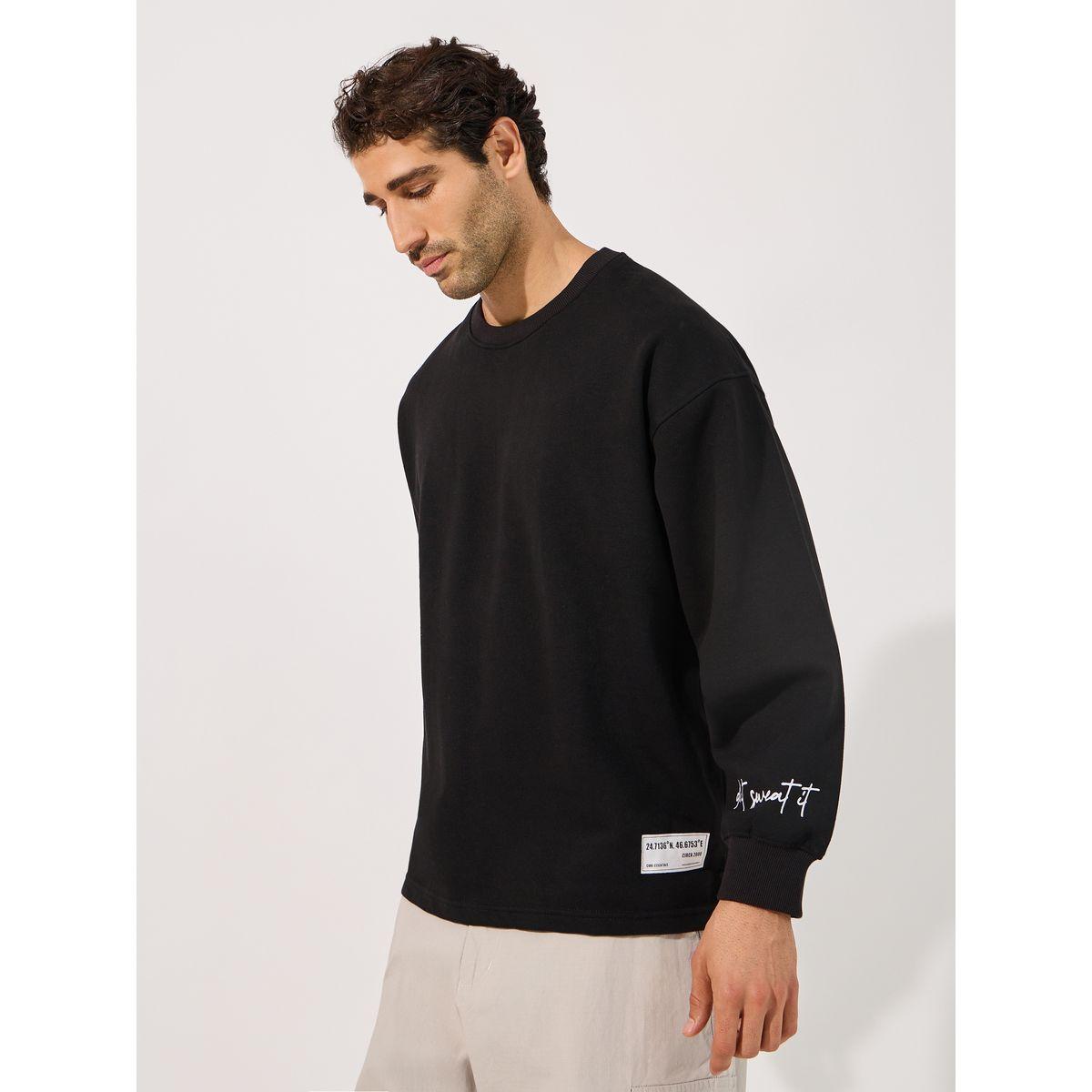 سويت شيرت بوكسي بطبعة كتابة مع شارة-men-winterwear-hoodiesandsweatshirts-image-3
