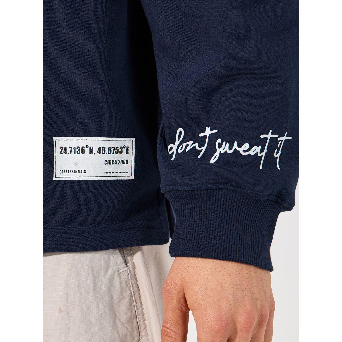 سويت شيرت بوكسي بطبعة كتابة مع شارة-men-winterwear-hoodiesandsweatshirts-image-3