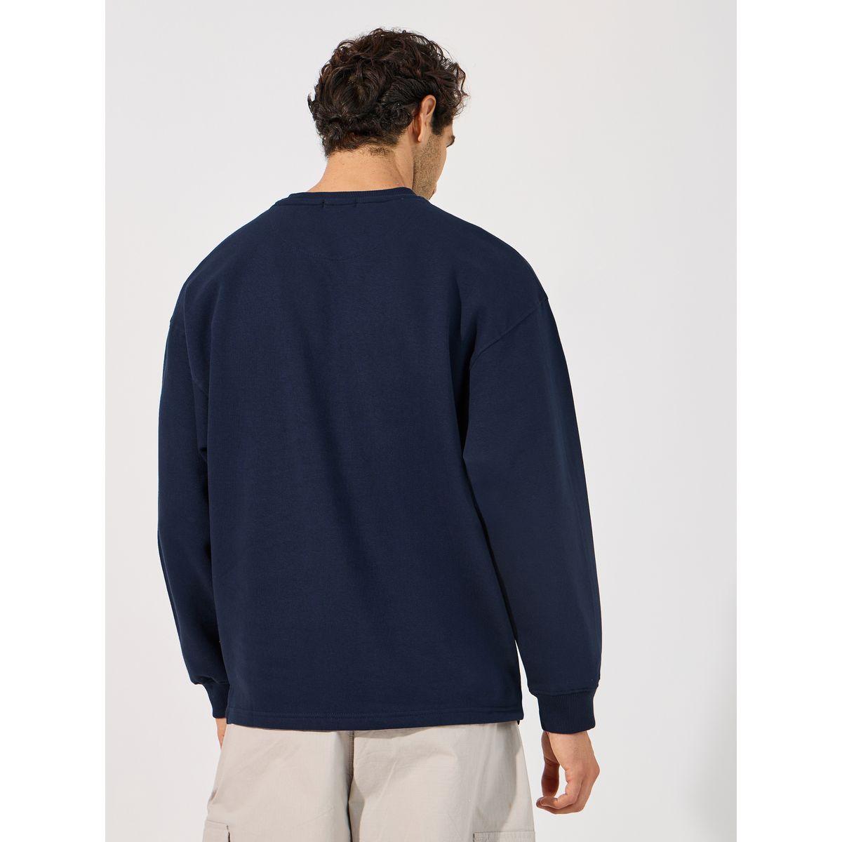 Styli Slogan Print Longline Boxy Sweatshirt with Slide Slit-men-winterwear-hoodiesandsweatshirts-image-4