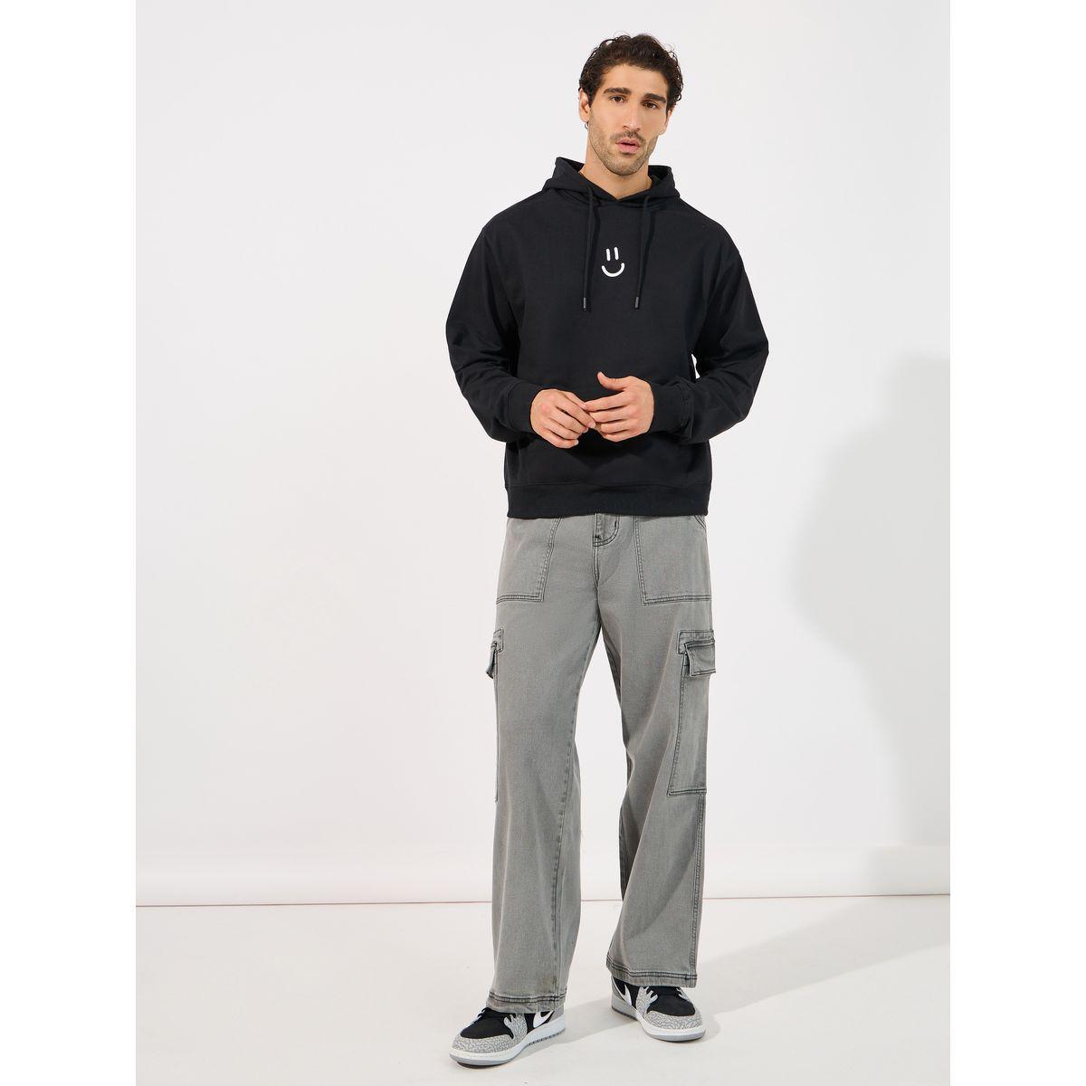 هودي بطبعة ايموجي وقصة مريحة-men-winterwear-hoodiesandsweatshirts-image-2