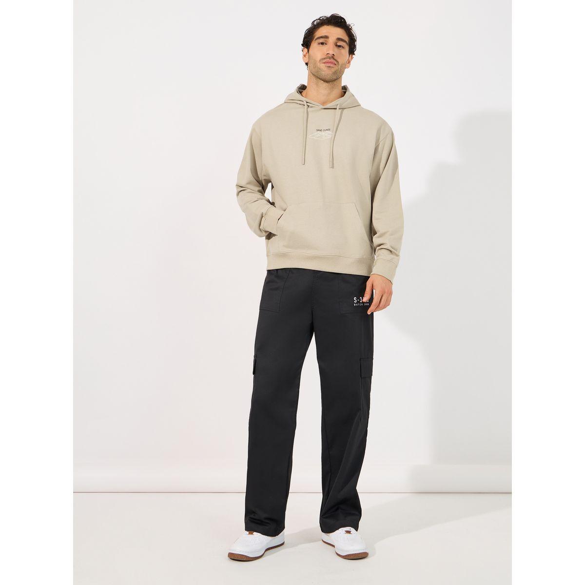 هودي بقصة مريحة وطبعة صغيرة الحجم-men-winterwear-hoodiesandsweatshirts-image-2