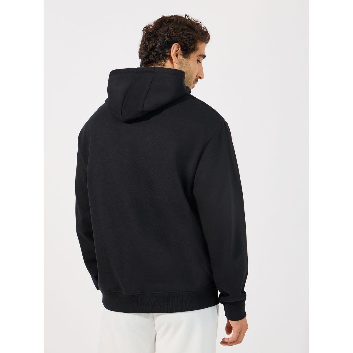 هودي بطبعة كتابة وقصة مريحة-men-winterwear-hoodiesandsweatshirts-image-4