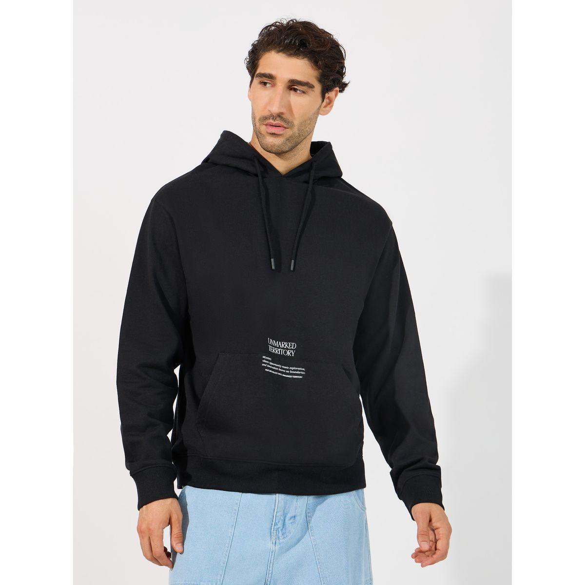هودي بقصة مريحة مع جيوب امامية-men-winterwear-hoodiesandsweatshirts-image-1