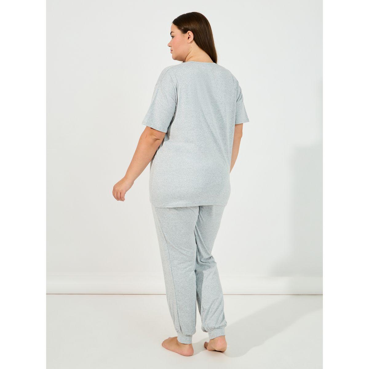 Styli Unwind Plus Size Embroidered Slogan T-Shirt & Cuffed Pyjama Set-women-clothing-nightwear-pyjamas-longsets-image-4