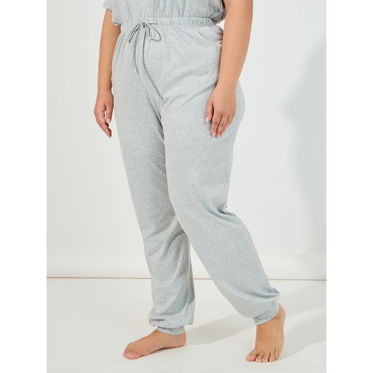 Styli Unwind Plus Size Embroidered Slogan T-Shirt & Cuffed Pyjama Set-women-clothing-nightwear-pyjamas-longsets-image-5