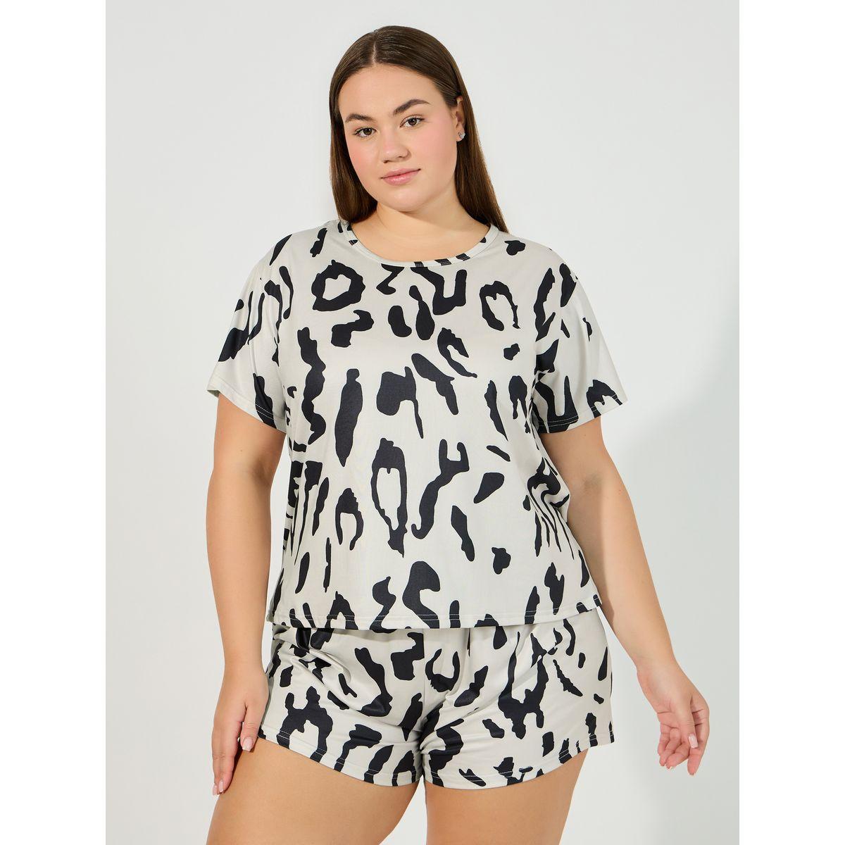 Styli Unwind Plus Size Leopard Print T-Shirt & Shorts Set-women-clothing-nightwear-pyjamas-shortsets-image-1