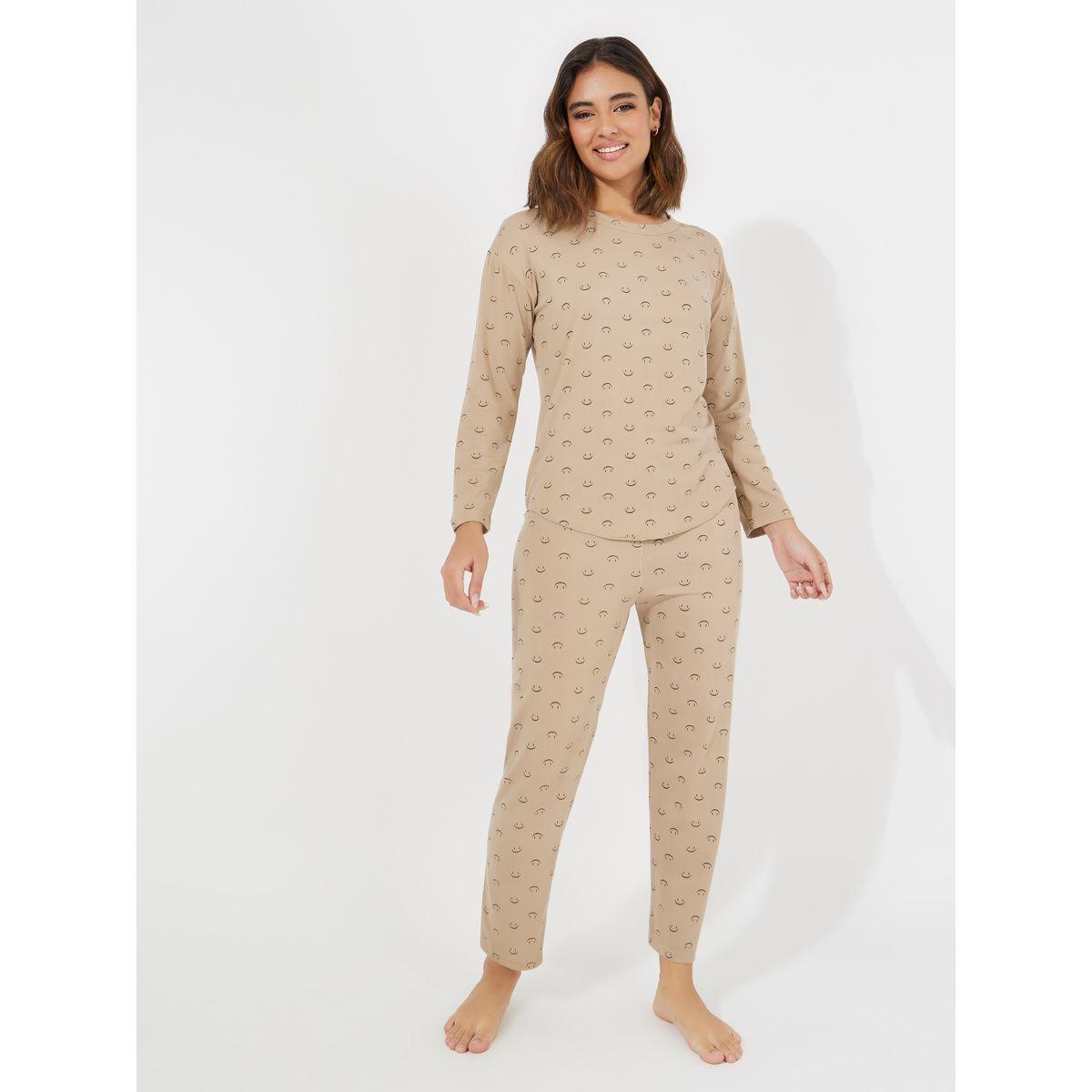Styli Smile Print Curved Hem Top & Pyjama Set-women-clothing-nightwear-pyjamas-longsets-image-1