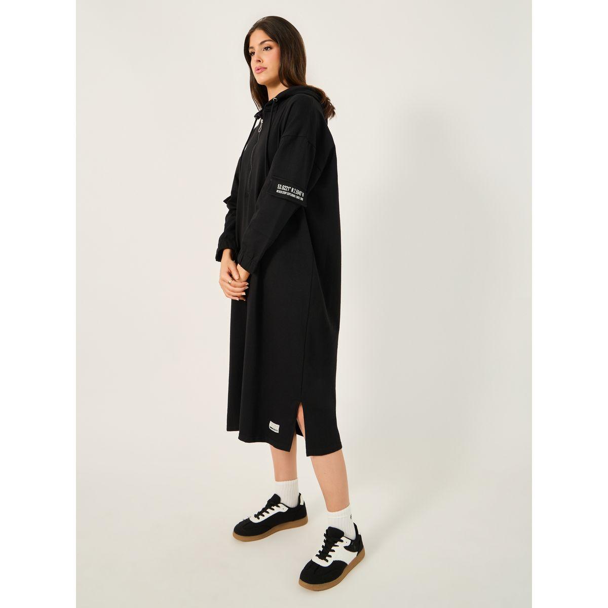 فستان ميدي بياقة هودي مزين بشارة-women-clothing-dresses-image-3