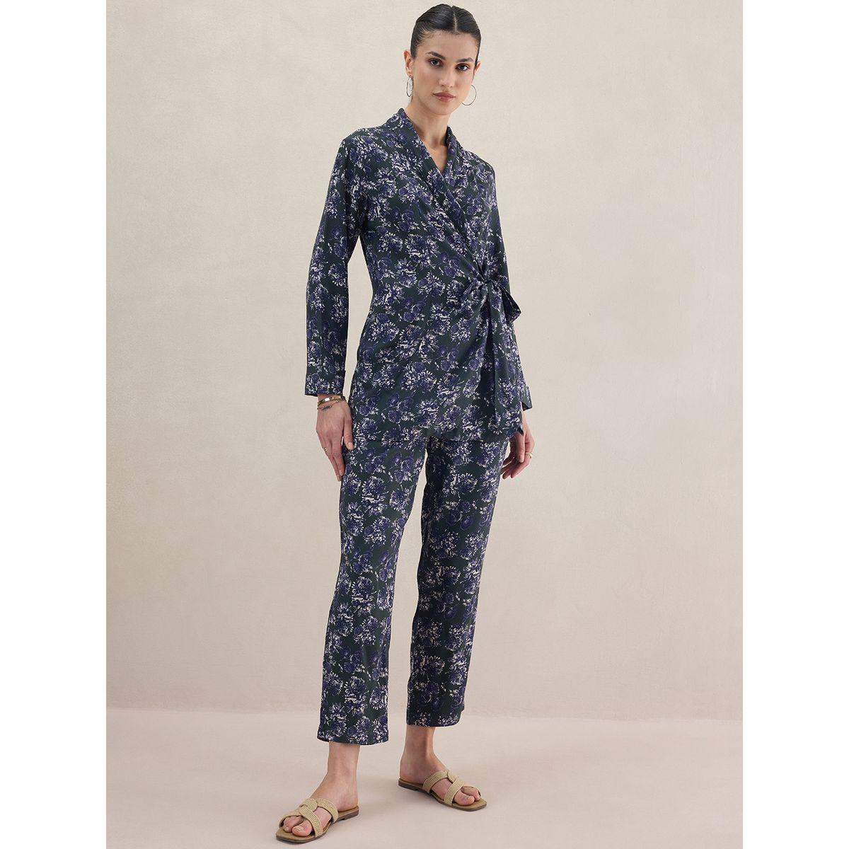 طقم منسق من بنطال مع بلوزة مطبعة بزهور ونمط لف فِميلا × ستايلي-women-clothing-coordsets-image-1