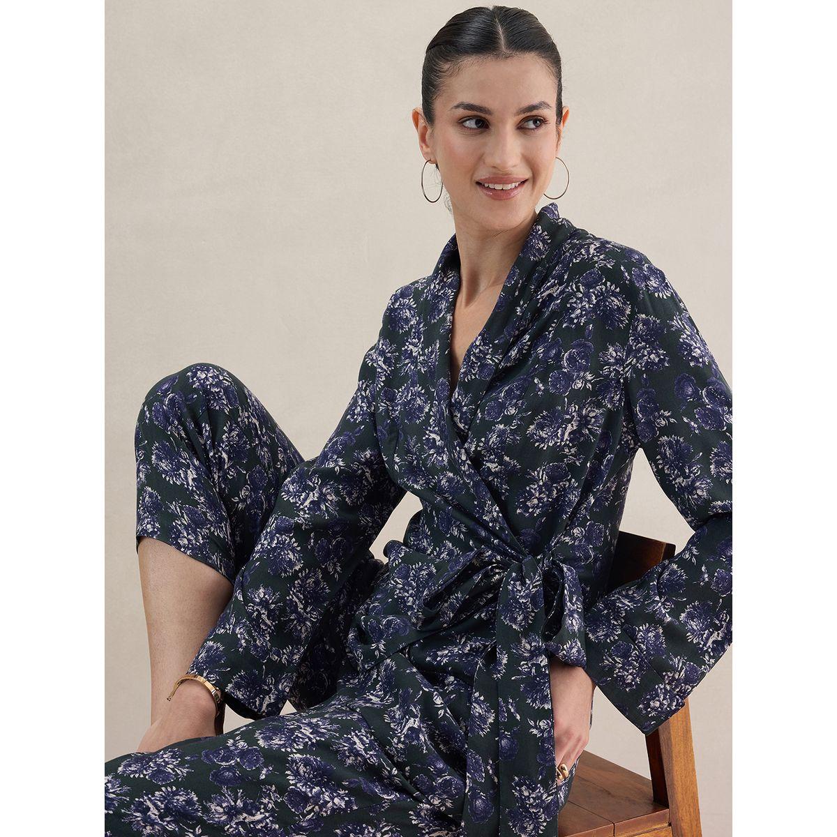 طقم منسق من بنطال مع بلوزة مطبعة بزهور ونمط لف فِميلا × ستايلي-women-clothing-coordsets-image-7