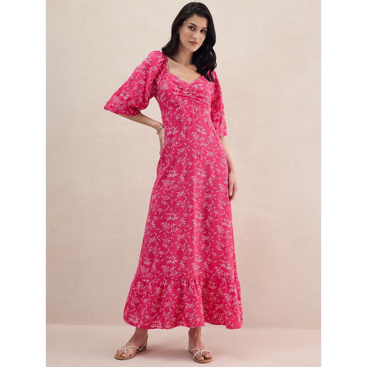 فستان طويل مطبع بزهور مع ياقة بشكل قلب فِميلا × ستايلي-women-clothing-dresses-image-1
