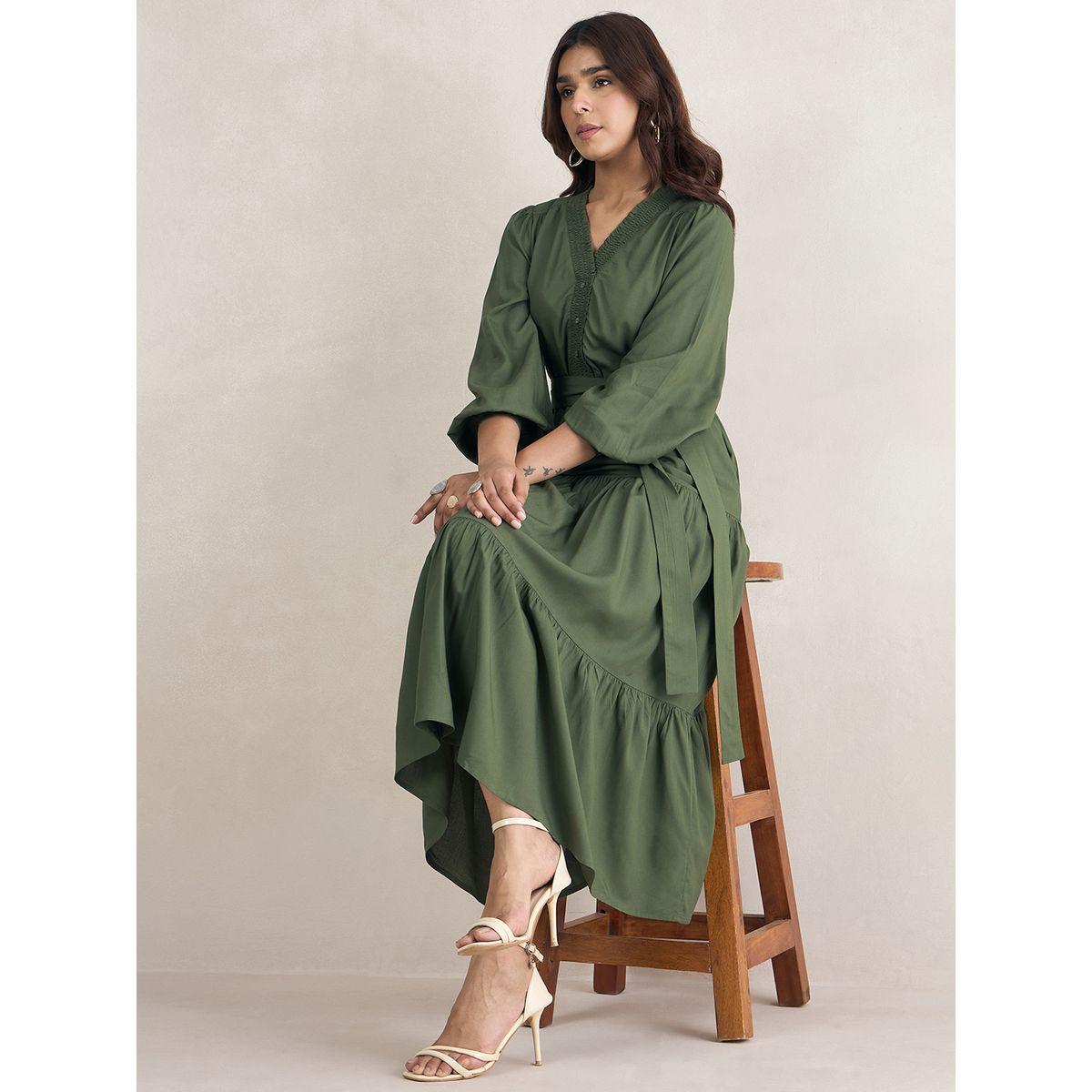 فستان طويل بكسرات مع حزام خصر فِميلا × ستايلي-women-clothing-dresses-image-4