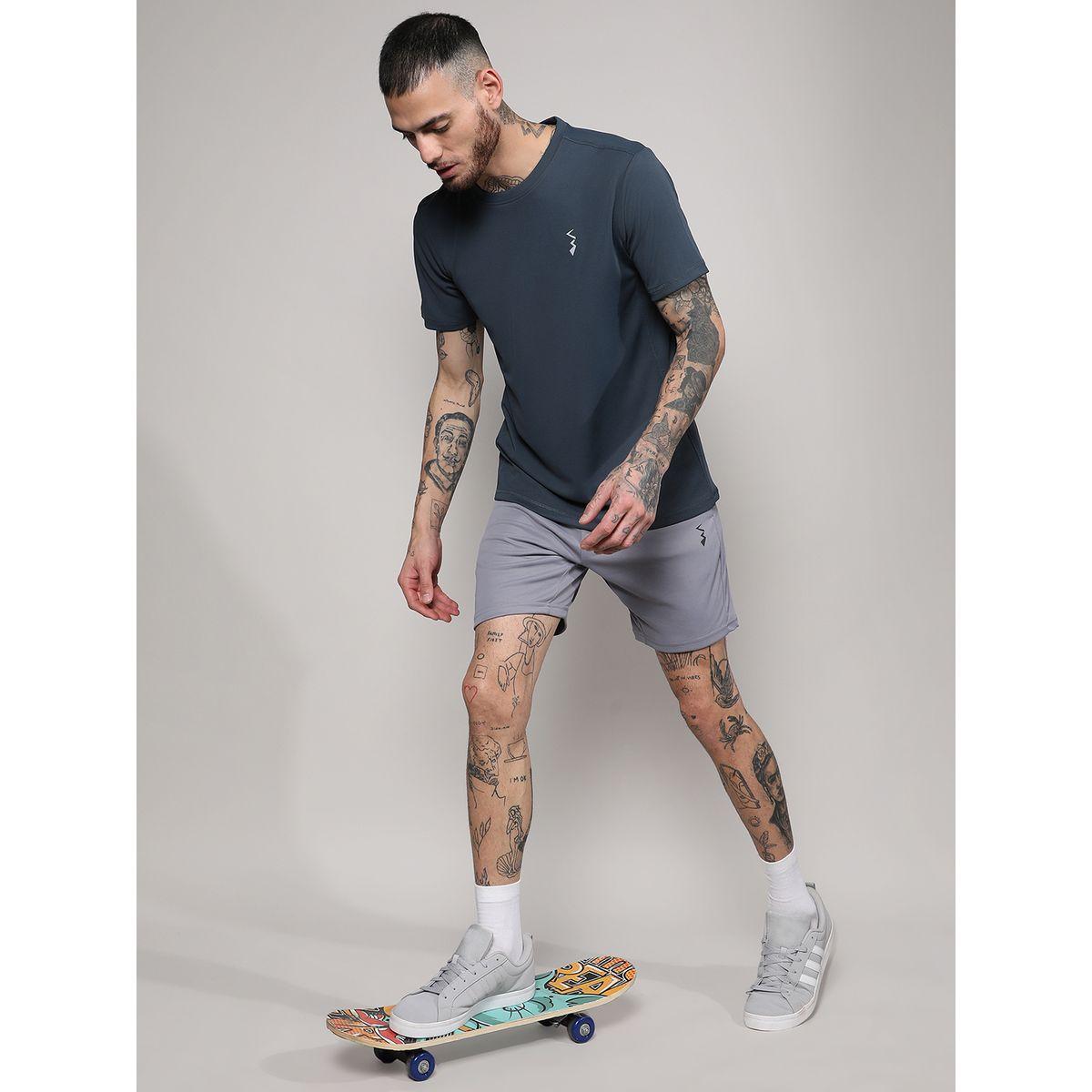 تيشيرت رياضي سادة مطبع بشعار الماركة كامبوس سوترا × ستايلي-men-clothing-sportswearandactivewear-tshirtsandpolos-image-4