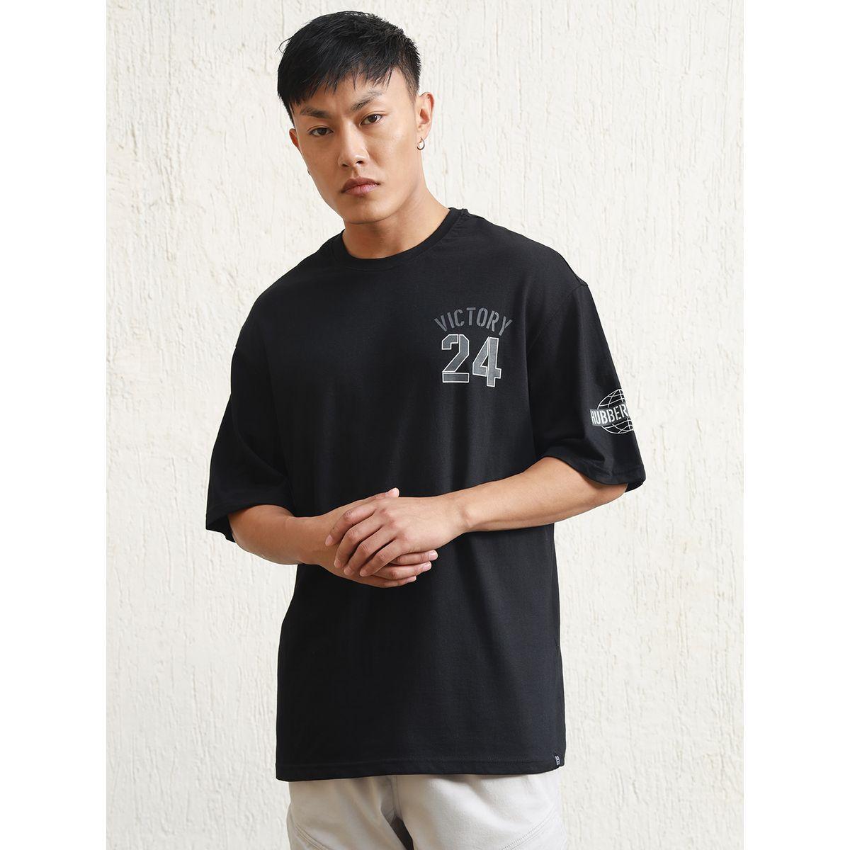 تيشيرت بقصة مريحة وطبعة جرافيك هابر هولم × ستايلي-men-clothing-tshirtsandpolos-tshirts-image-4