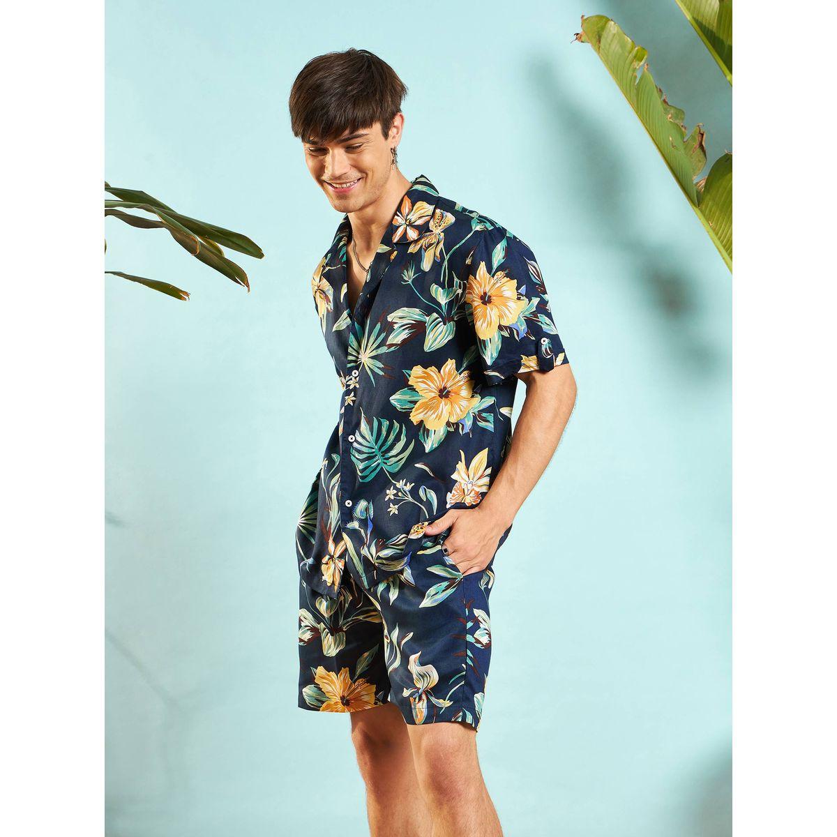 شورت مع قميص بطبعة استوائية وقصة مريحة ماسكلن ساسافراس × ستايلي-men-clothing-coordsets-image-3