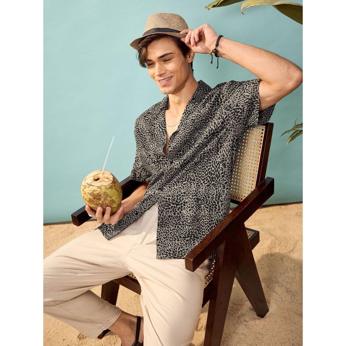 قميص بطبعة فهد وقصة مريحة ماسكلن ساسافراس × ستايلي-men-clothing-shirts-image-1