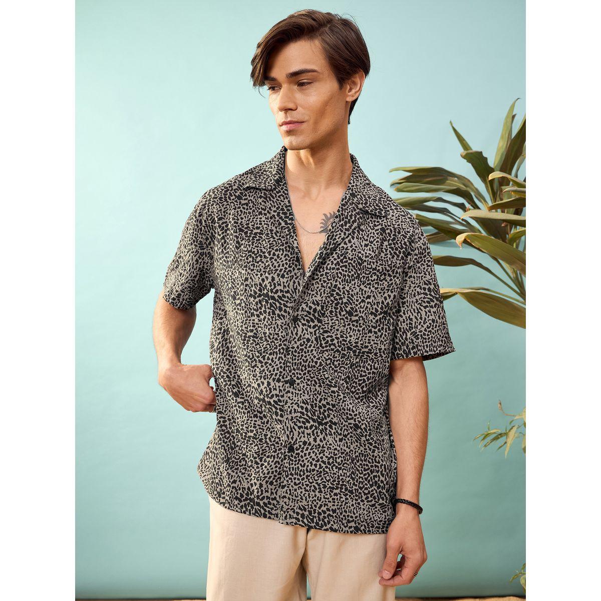 قميص بطبعة فهد وقصة مريحة ماسكلن ساسافراس × ستايلي-men-clothing-shirts-image-4