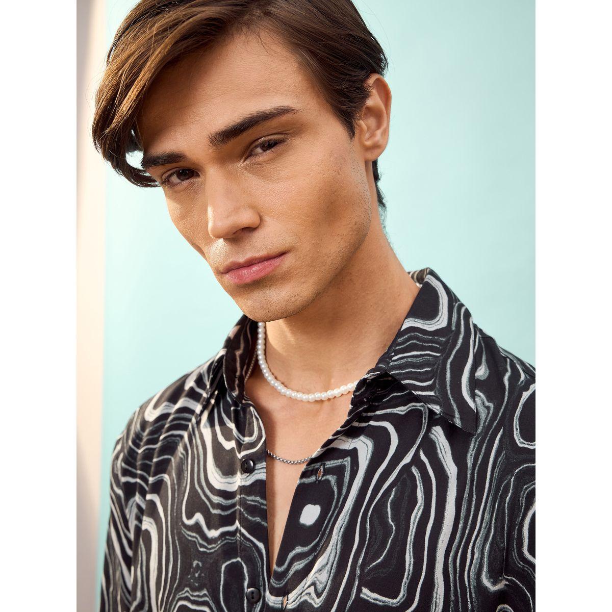 قميص بطبعة ماربل مع قصة مريحة ماسكلن ساسافراس × ستايلي-men-clothing-shirts-image-4