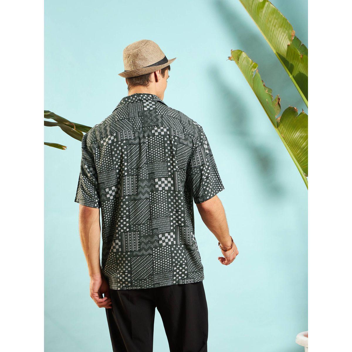 قميص بطبعة مرقعة وقصة مريحة ماسكلن ساسافراس × ستايلي-men-clothing-shirts-image-5