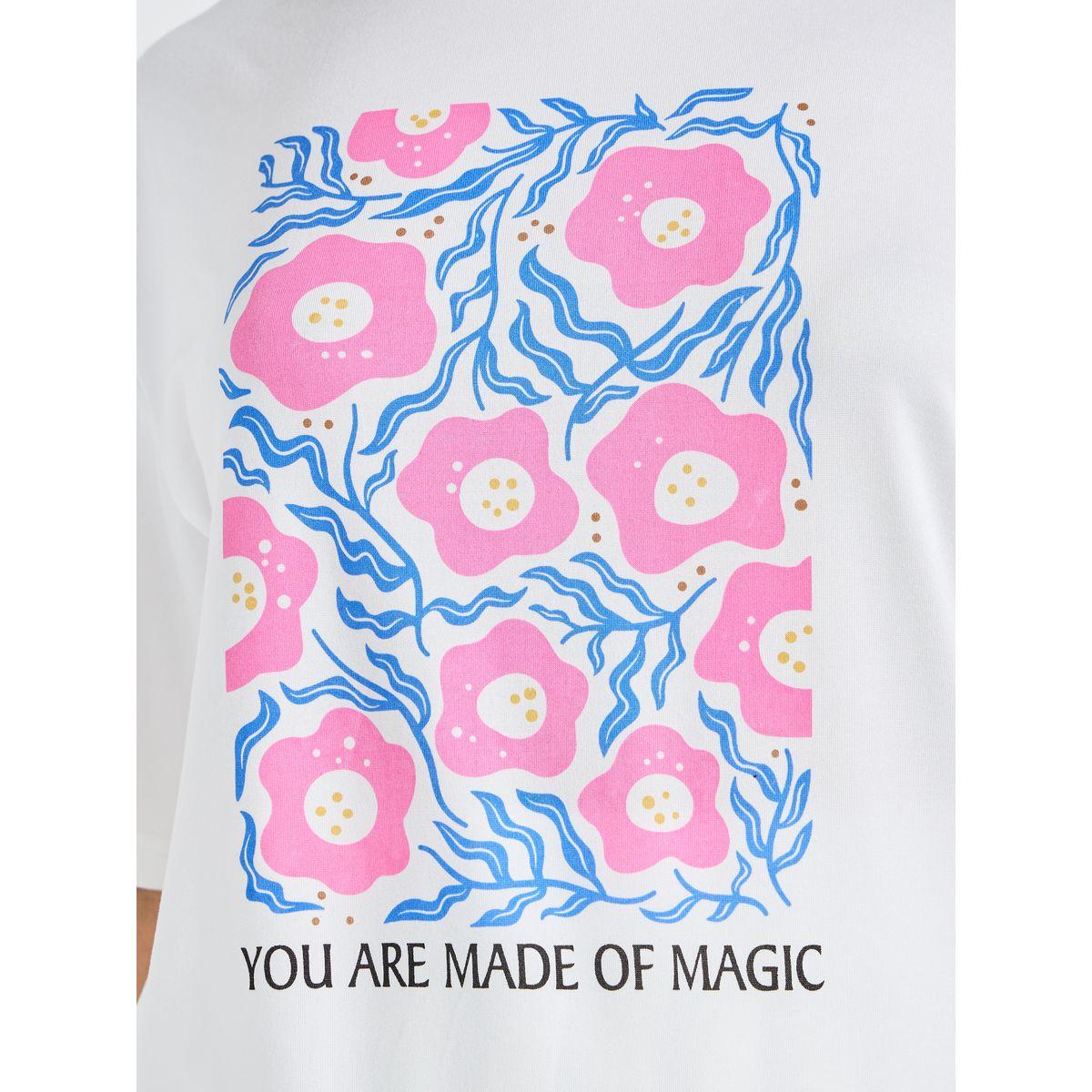 Styli Oversized Floral Box Graphic Print T-Shirt-women-clothing-tshirts-image-4