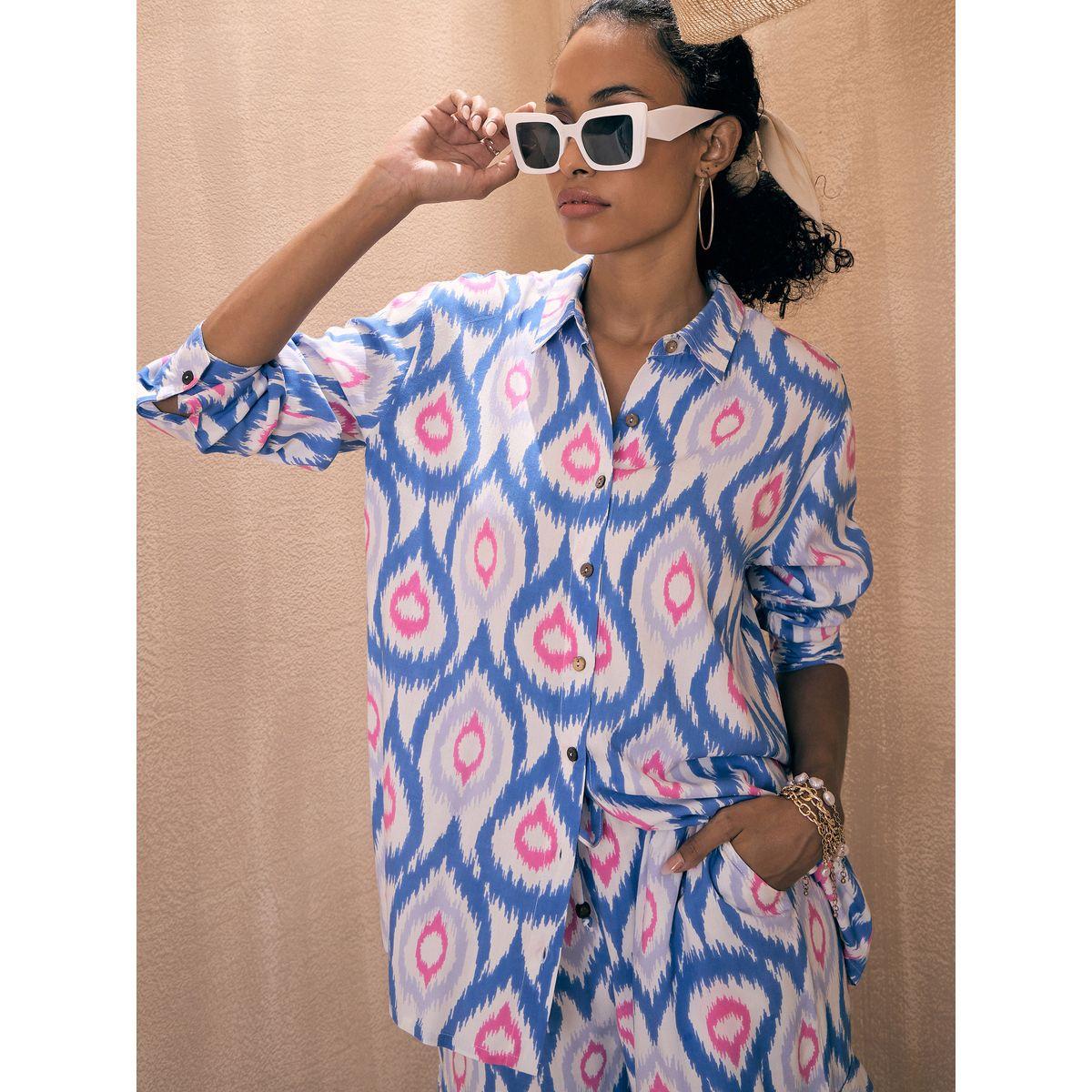 طقم منسق من بنطال كارجو مع بلوزة بطبعة ايكات ساسافراس × ستايلي-women-clothing-coordsets-image-4