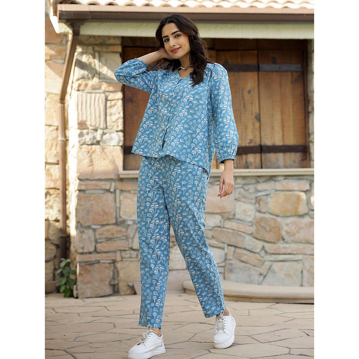طقم من بنطال بيجاما مع بلوزة قطن مطبعة بالكامل سانسكريتي هومز × ستايلي-women-clothing-nightwear-pyjamas-longsets-image-5