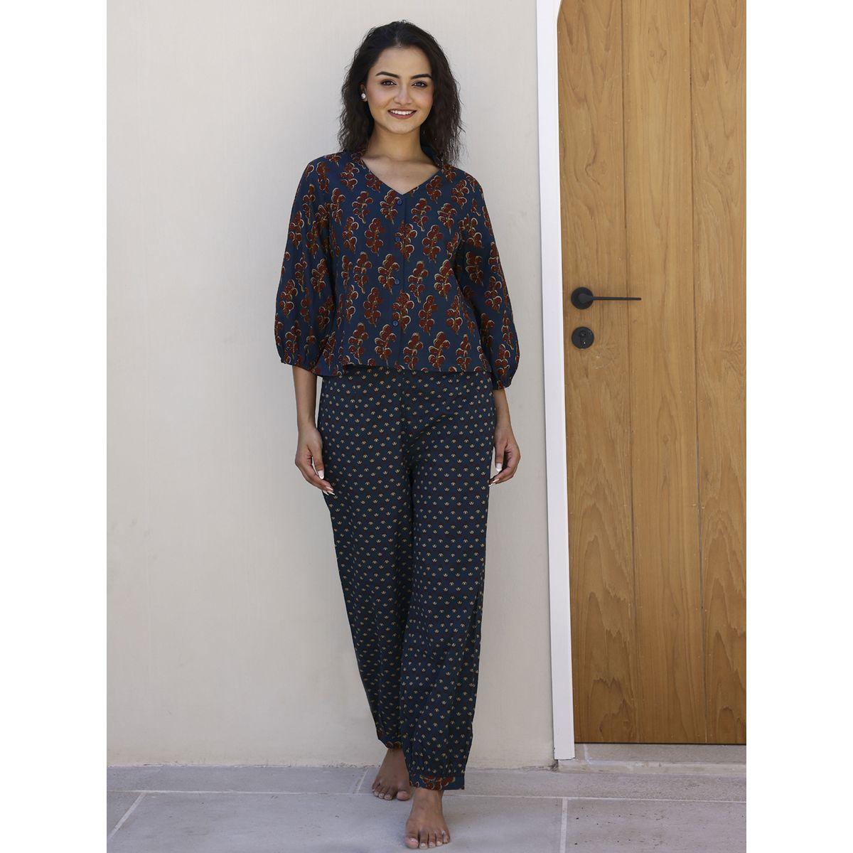 طقم من بنطال بيجاما مع بلوزة قطن مطبعة بزهور سانسكريتي هومز × ستايلي-women-clothing-nightwear-pyjamas-longsets-image-1