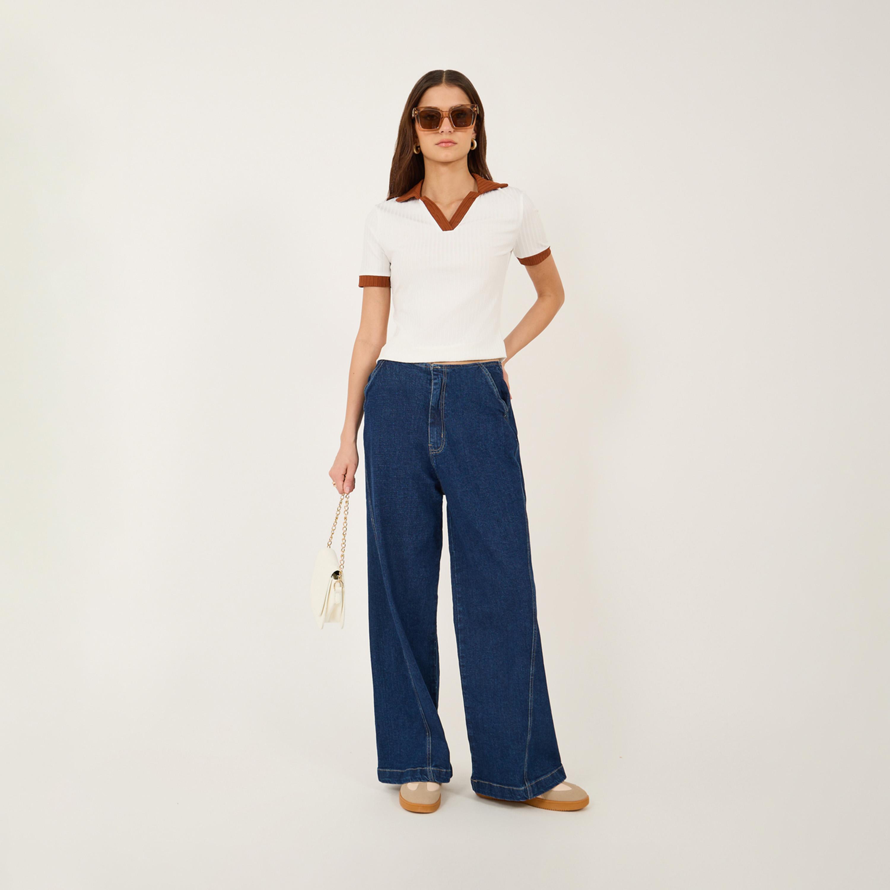 ستايلي - بنطال جينز واسع الساق بخصر مرتفع مع تفاصيل خياطة متباينة-women-clothing-bottoms-jeans-image-1