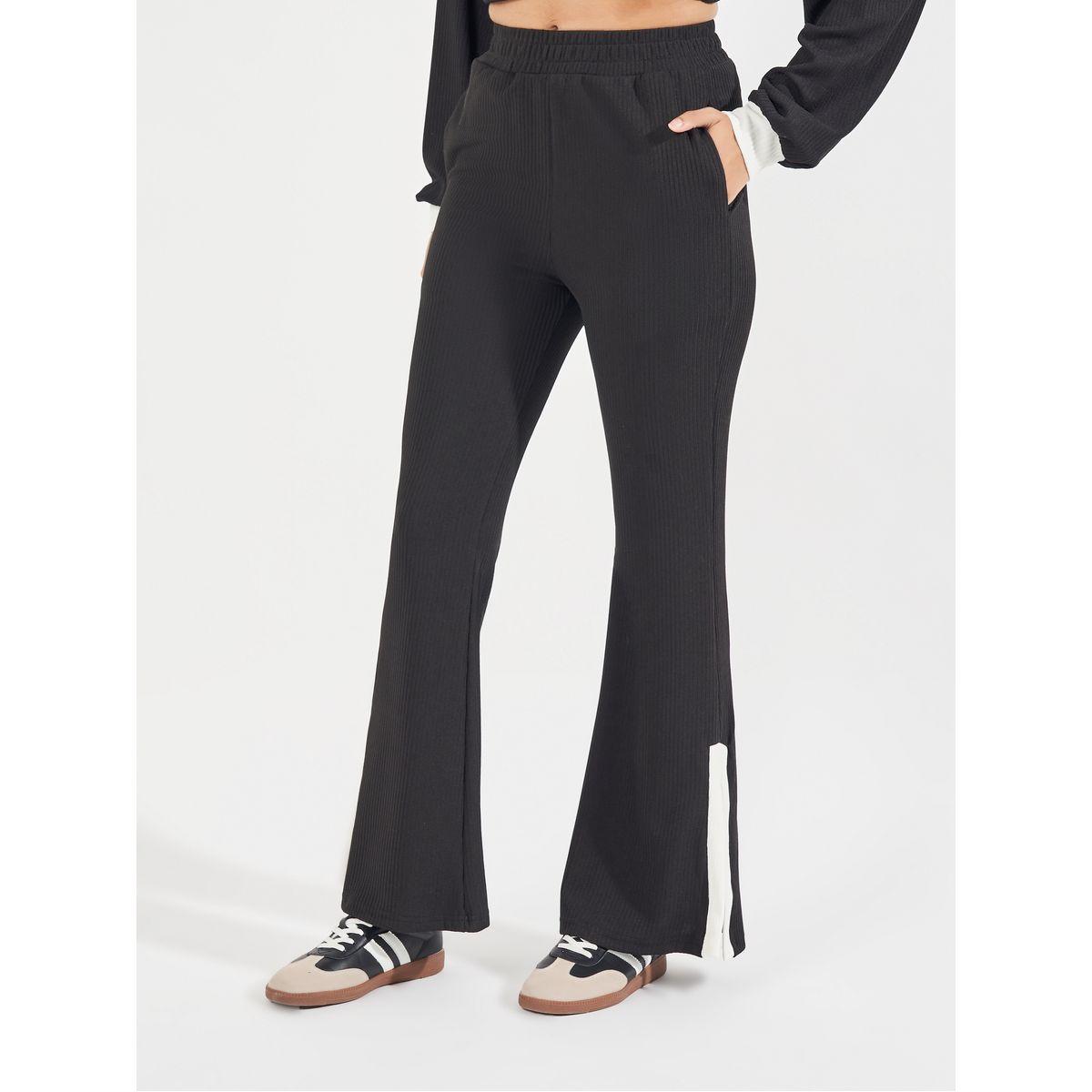 طقم منسق من جوغر واسع وبلوزة فضفاضة بتفاصيل محبوكة-women-clothing-coordsets-image-4