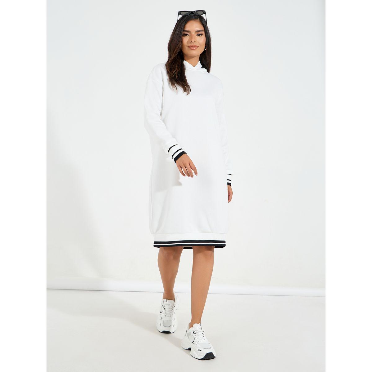 فستان بطول الركبة وياقة هودي مع أساور-women-clothing-dresses-image-4