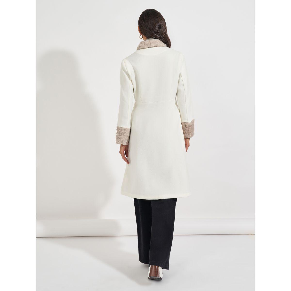 Styli Regular Fit Buttoned Wool Like Coat with Faux Fur Trim-women-clothing-coatsandjackets-coats-image-5