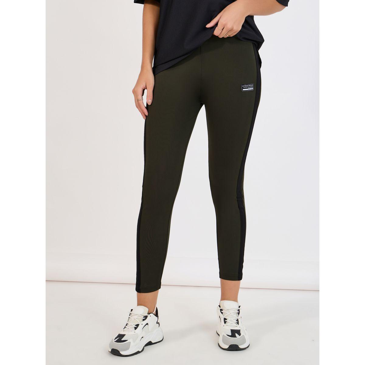 طقم منسق من ليقنز مع تيشيرت فضفاض-women-clothing-coordsets-image-5