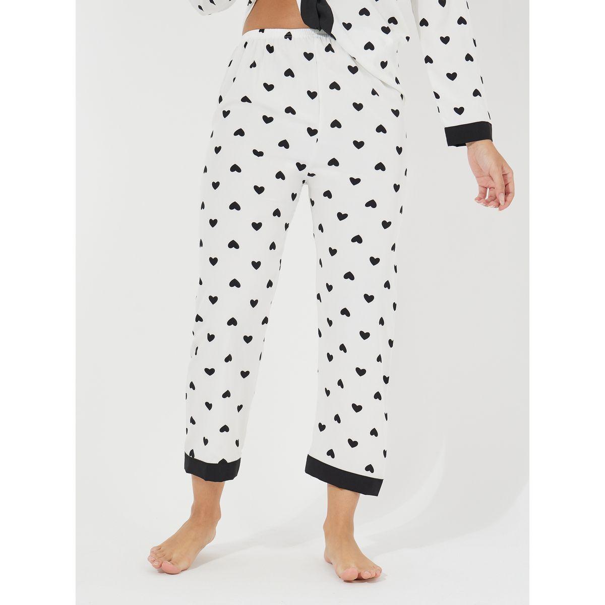 طقم من بنطال بيجاما مع بلوزة بطبعة قلوب وازرار-women-clothing-nightwear-pyjamas-longsets-image-5