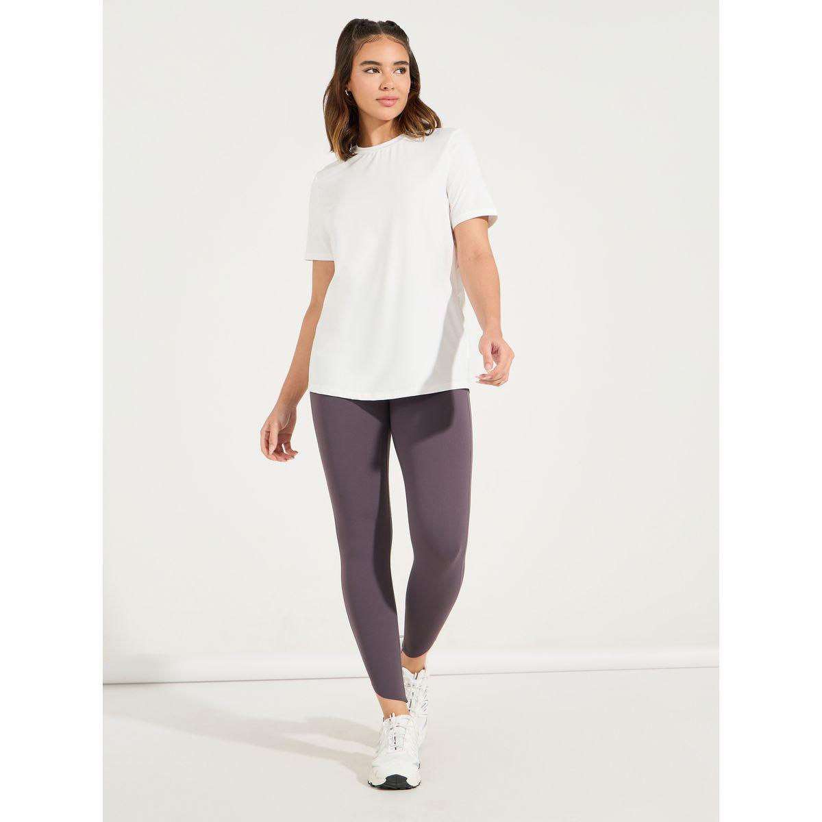 بلوزة سادة بتفاصيل شبكية ودرزات مع اكمام قصيرة-women-clothing-sportswearandactivewear-tshirtsandvests-image-5
