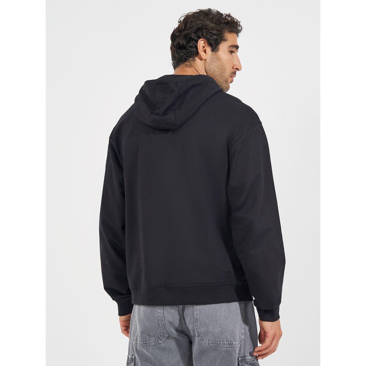 هودي بقصة مريحة وطبعة جرافيك-men-winterwear-hoodiesandsweatshirts-image-4