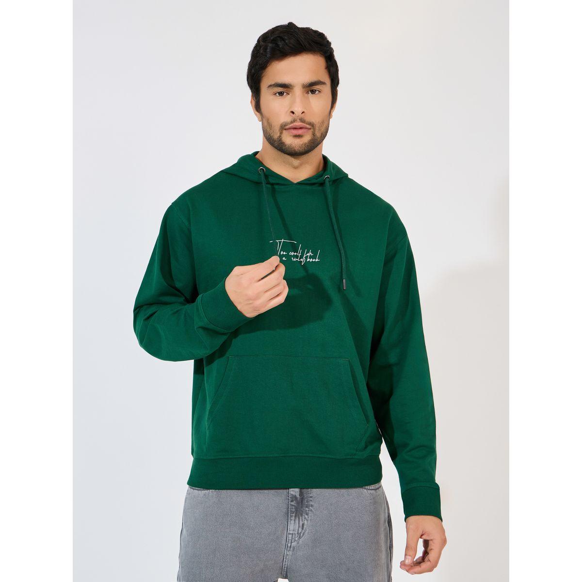 هودي بقصة مريحة وطبعة كتابة-men-winterwear-hoodiesandsweatshirts-image-1
